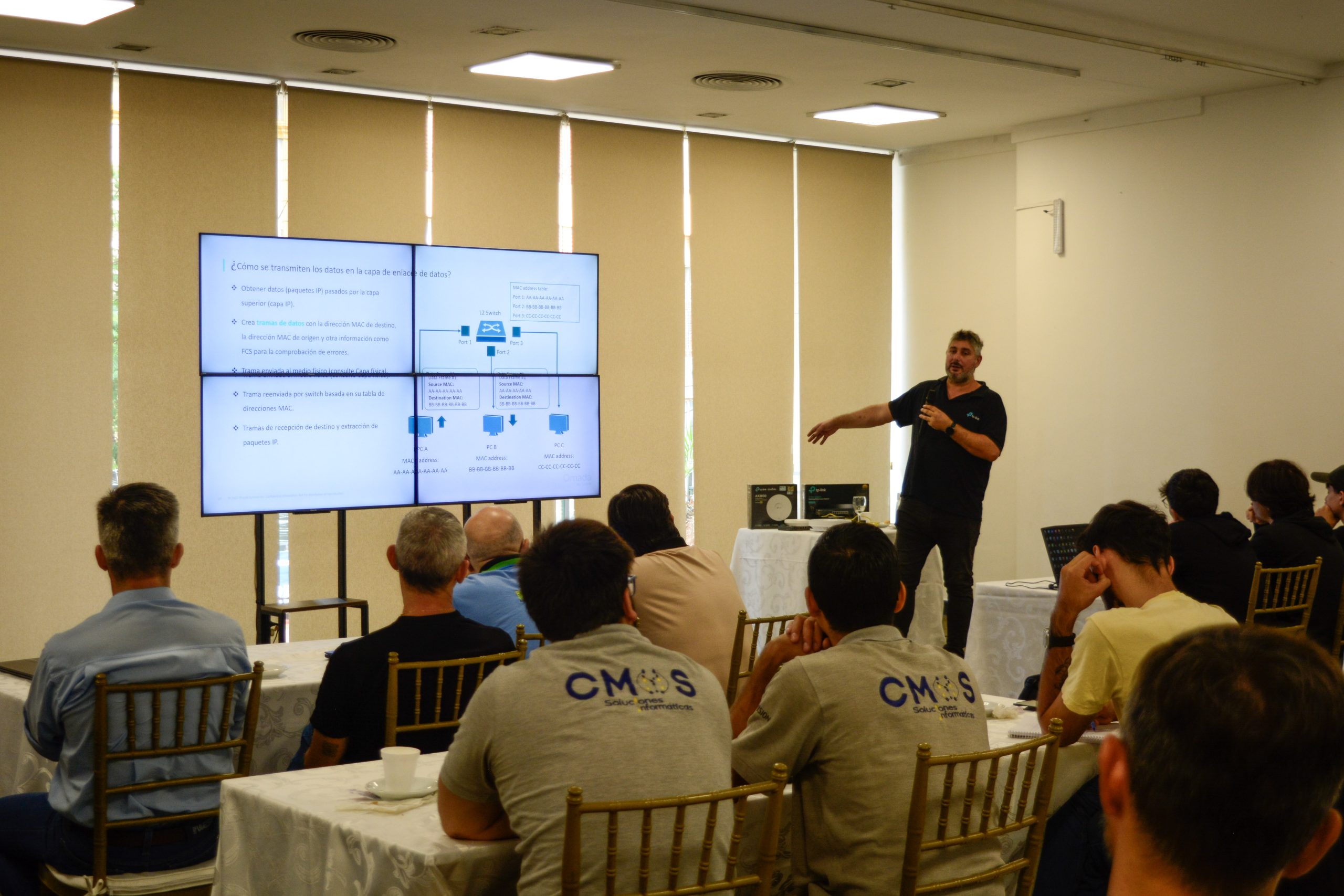 Capacitación de TP-Link en Posadas con Barrios Computación