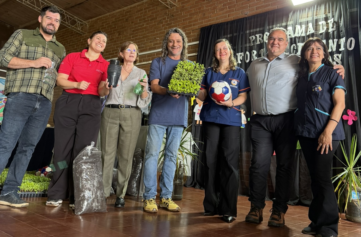 Escuelas de educación especial participaron en jornada de fortalecimiento de huertas