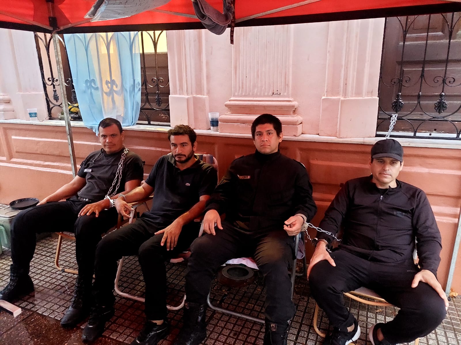 Policía protesta
