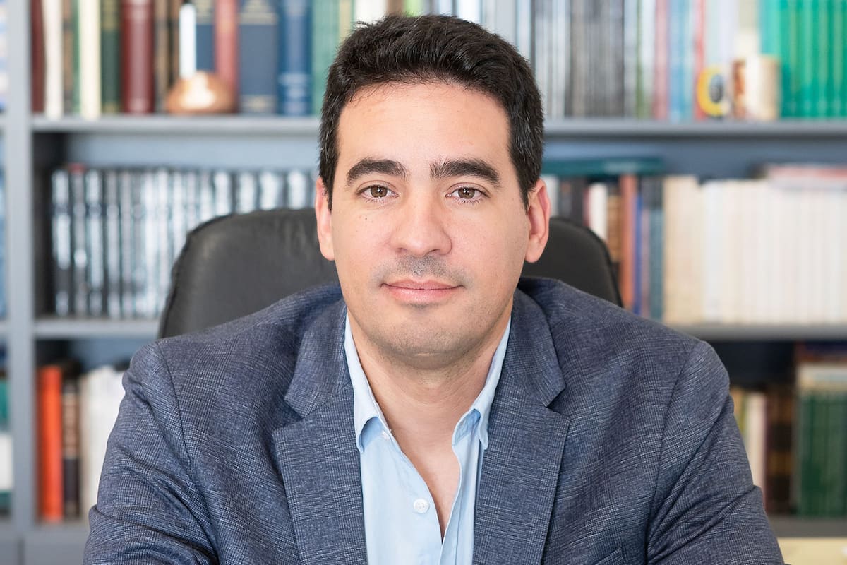 El diputado pampeano Adrián Ravier será el nuevo vocero presidencial