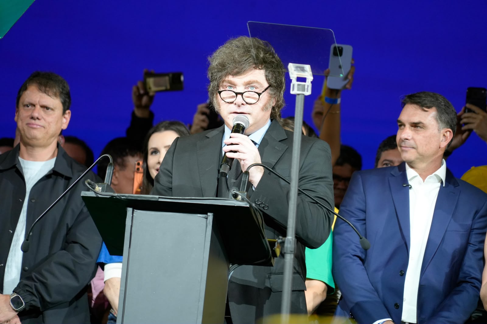 Milei: “Flavio Bolsonaro es el único capaz de parar a Lula”