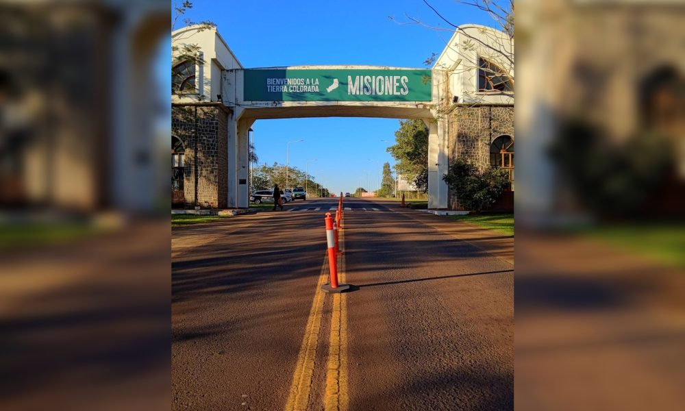Sacaron “strart up” y volvió “tierra colorada” al cartel de El Arco imagen-6