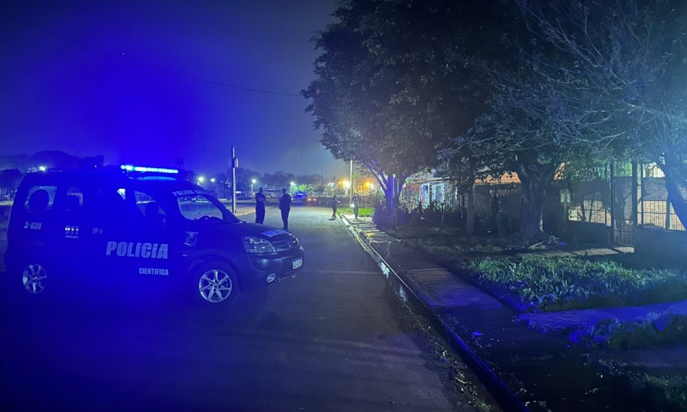 Motociclista intentó esquivar a un perro, despistó y falleció en Posadas imagen-6